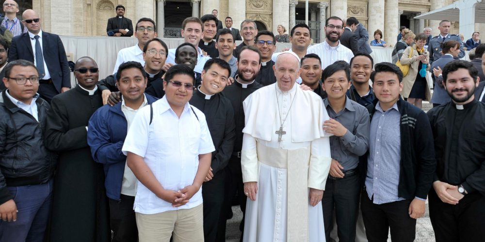 Seminaristas de Bidasoa con el Papa Francisco