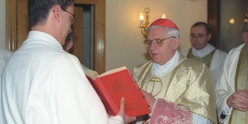 Joseph Ratzinger (Benedicto XVI) en Bidasoa.